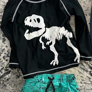 2T Carters boys bathing suit with long sleeve rash guard